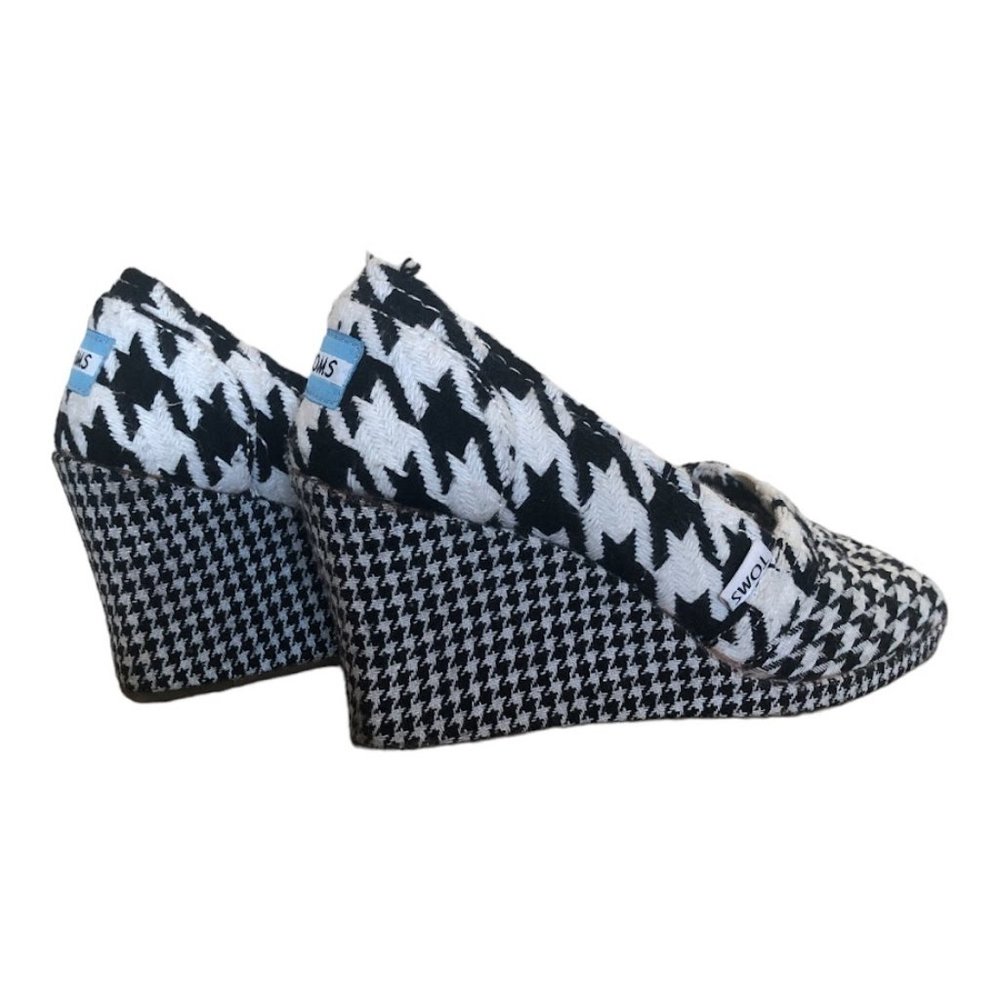 Toms 4" Platform Wedge Black & White Houndstooth Peep Toe Shoe Size W7 - Picture 3 of 8